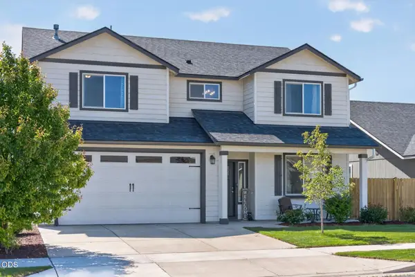 3461 NW 9th Street, Redmond, OR 97756