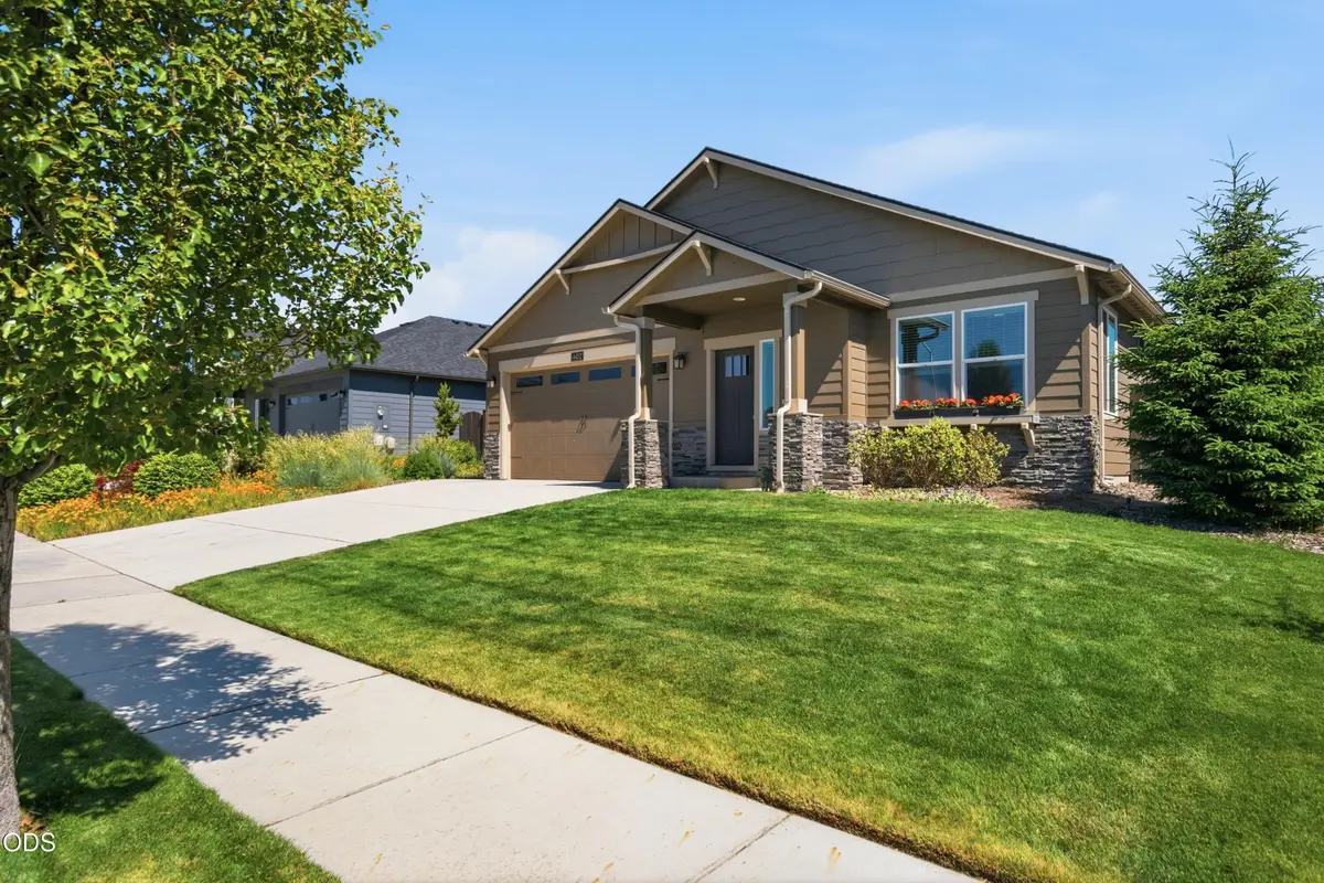 4452 SW Salmon Place, Redmond, OR 97756 - #1