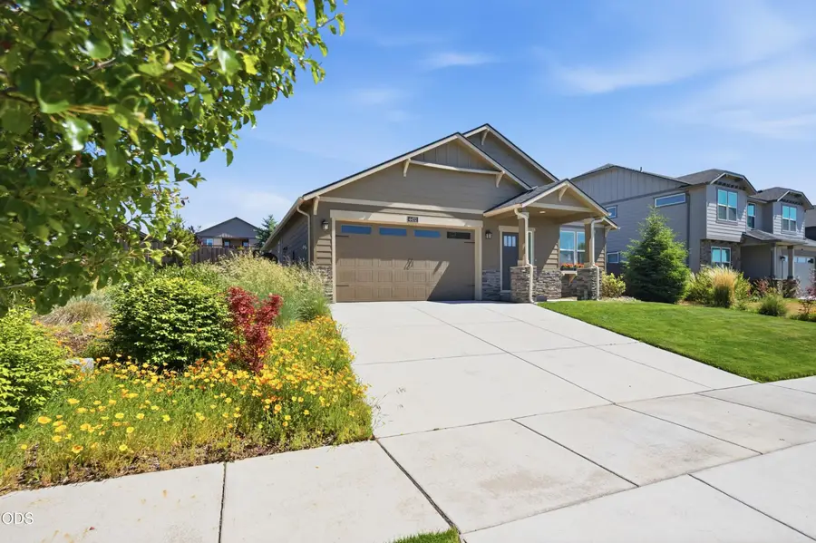 4452 SW Salmon Place, Redmond, OR 97756 - #3