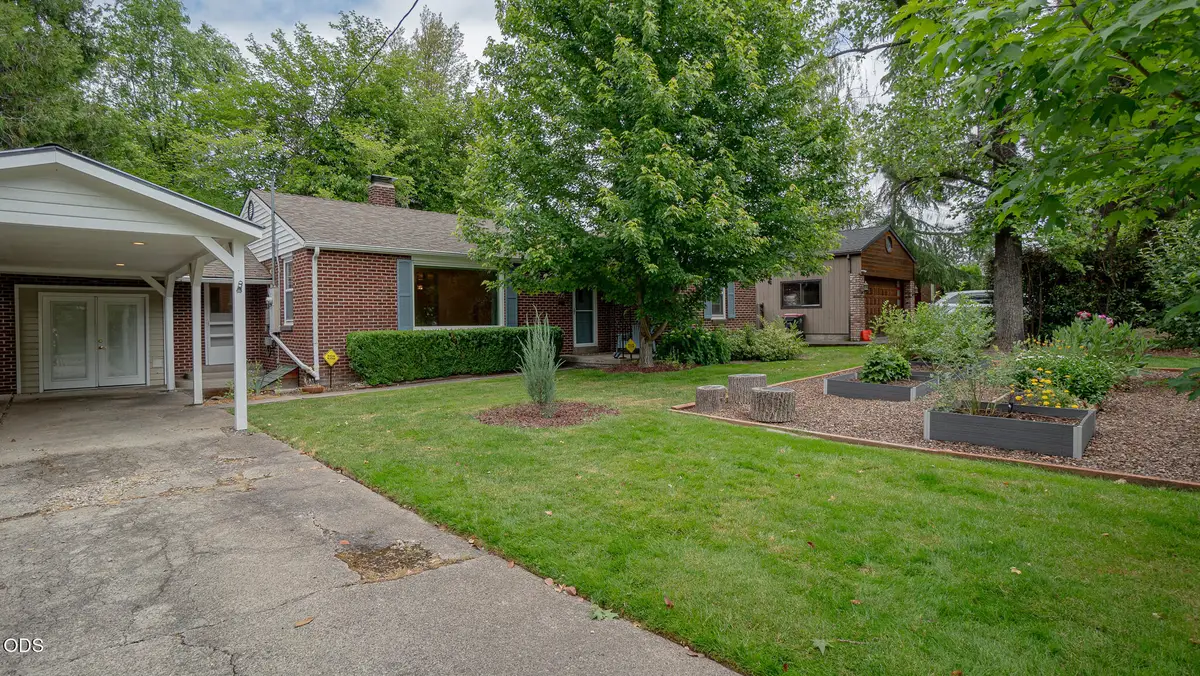 135 S Keene Way Drive, Medford, OR 97504 - #1
