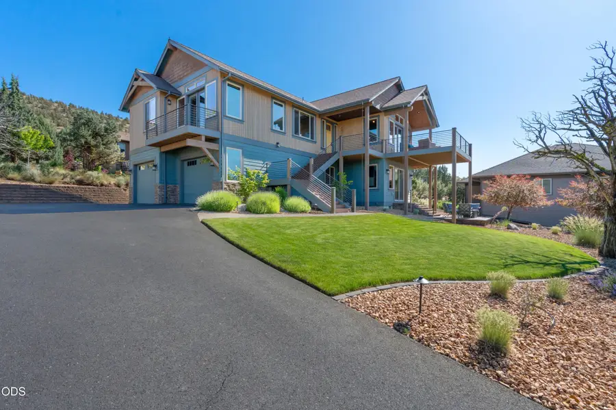 10792 Ironstone Court, Redmond, OR 97756 - #2