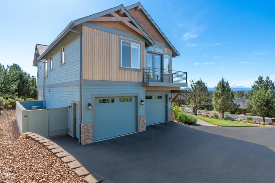 10792 Ironstone Court, Redmond, OR 97756 - #3