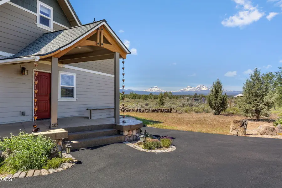 66967 Lance Road, Bend, OR 97703 - #2