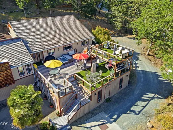900 Rancho Vista Drive, Grants Pass, OR 97526