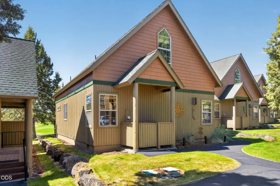 8778 Cliff Swallow Drive, Redmond, OR 97756 - #2