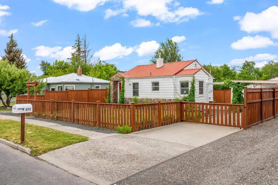 373 SE Fairview Street, Prineville, OR 97754 - #2