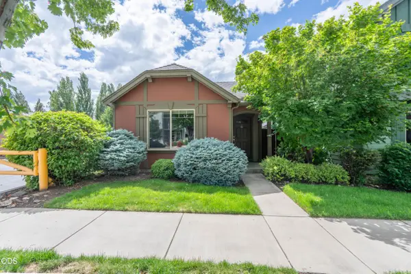 417 NW 27th Street, Redmond, OR 97756