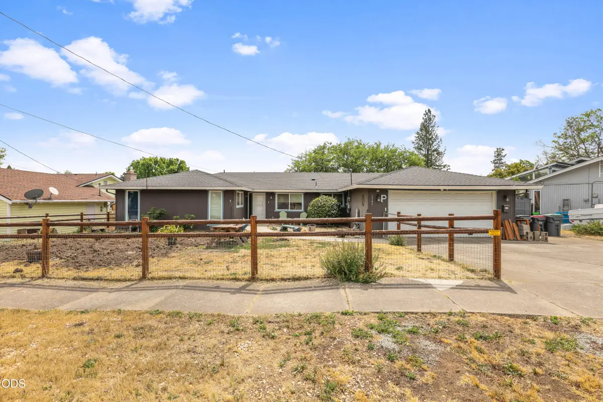 1741 Serenity Drive, Medford, OR 97504 - #1