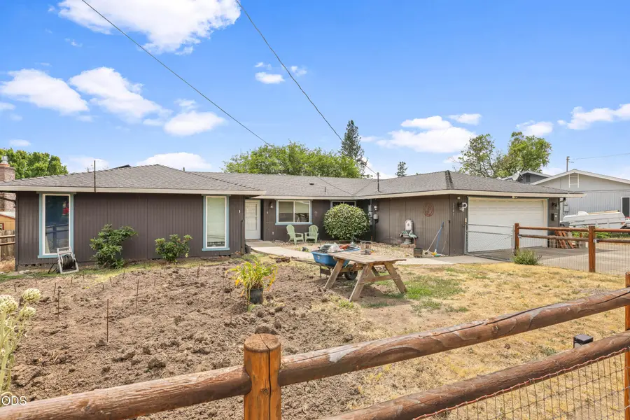 1741 Serenity Drive, Medford, OR 97504 - #2