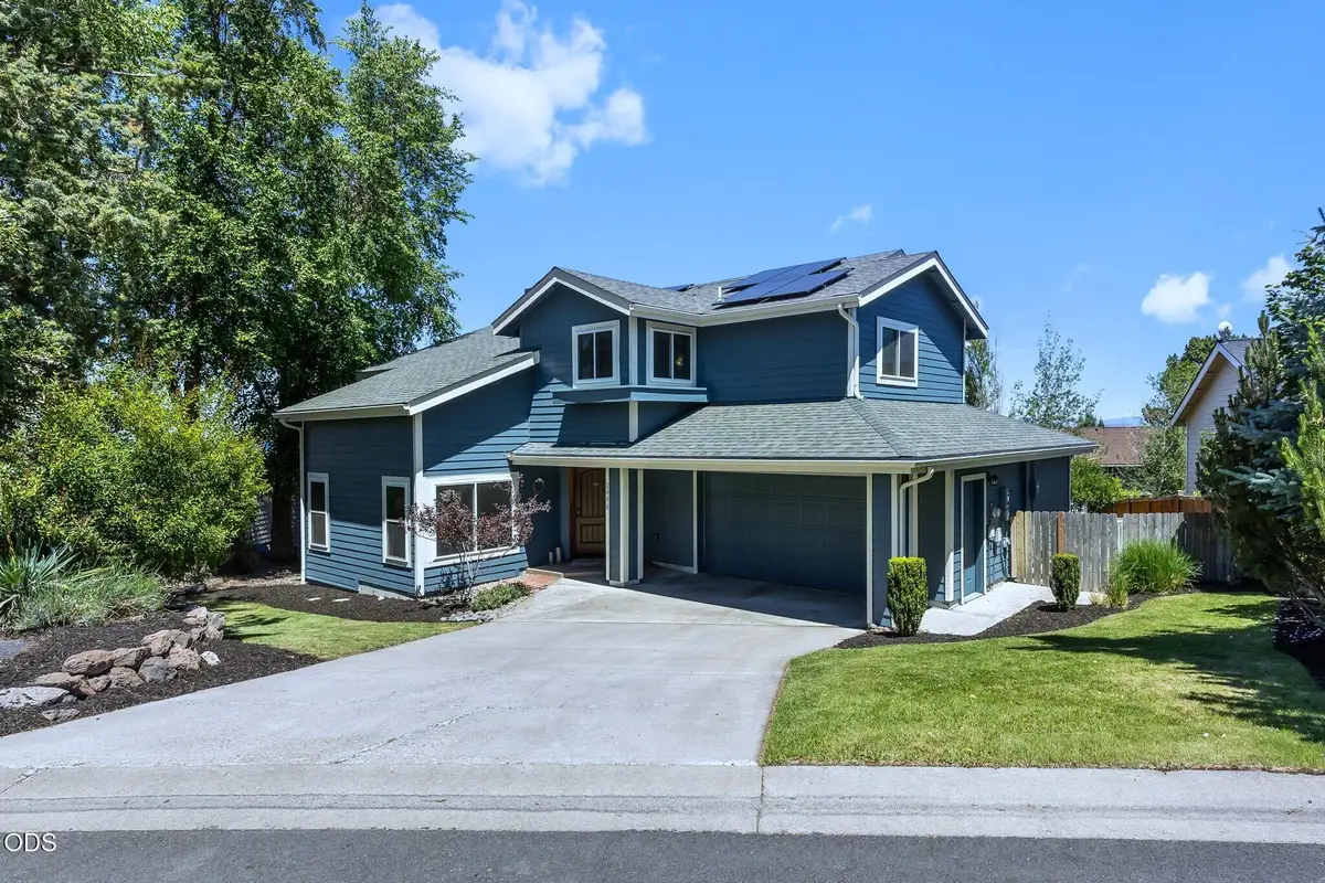 2486 SW Valleyview Drive Sw, Redmond, OR 97756 - #1