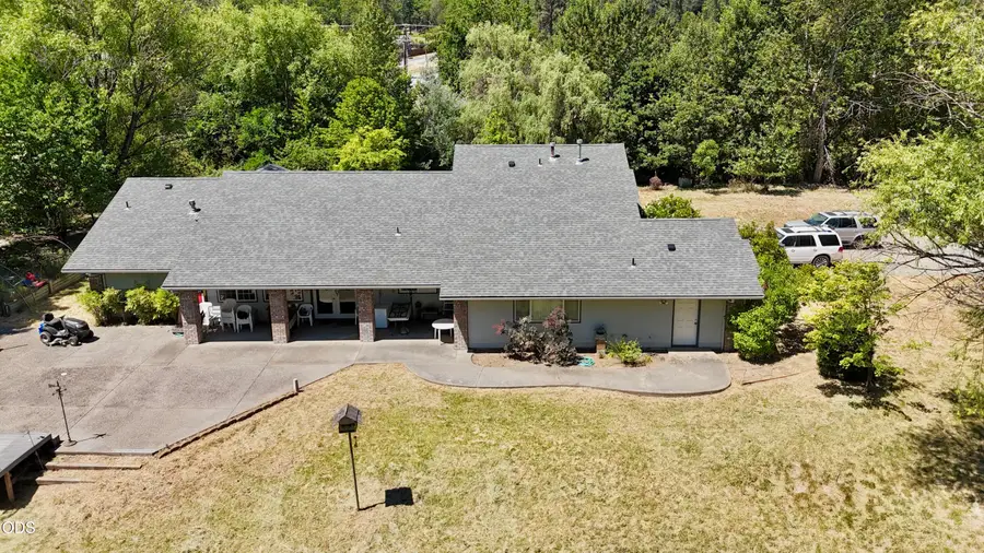2075 SW Allen Creek Road, Grants Pass, OR 97527 - #2