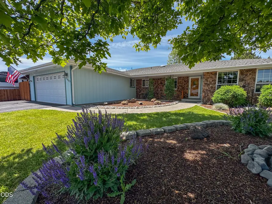 5482 Knightwood, Klamath Falls, OR 97603 - #3
