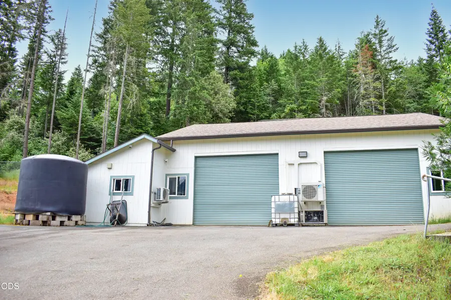321 N Frontage Road, Wolf Creek, OR 97497 - #3