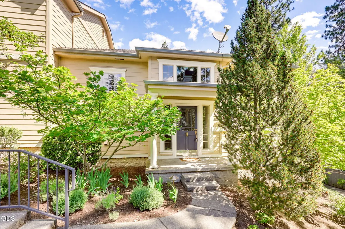 461 Holly Street, Ashland, OR 97520 - #1
