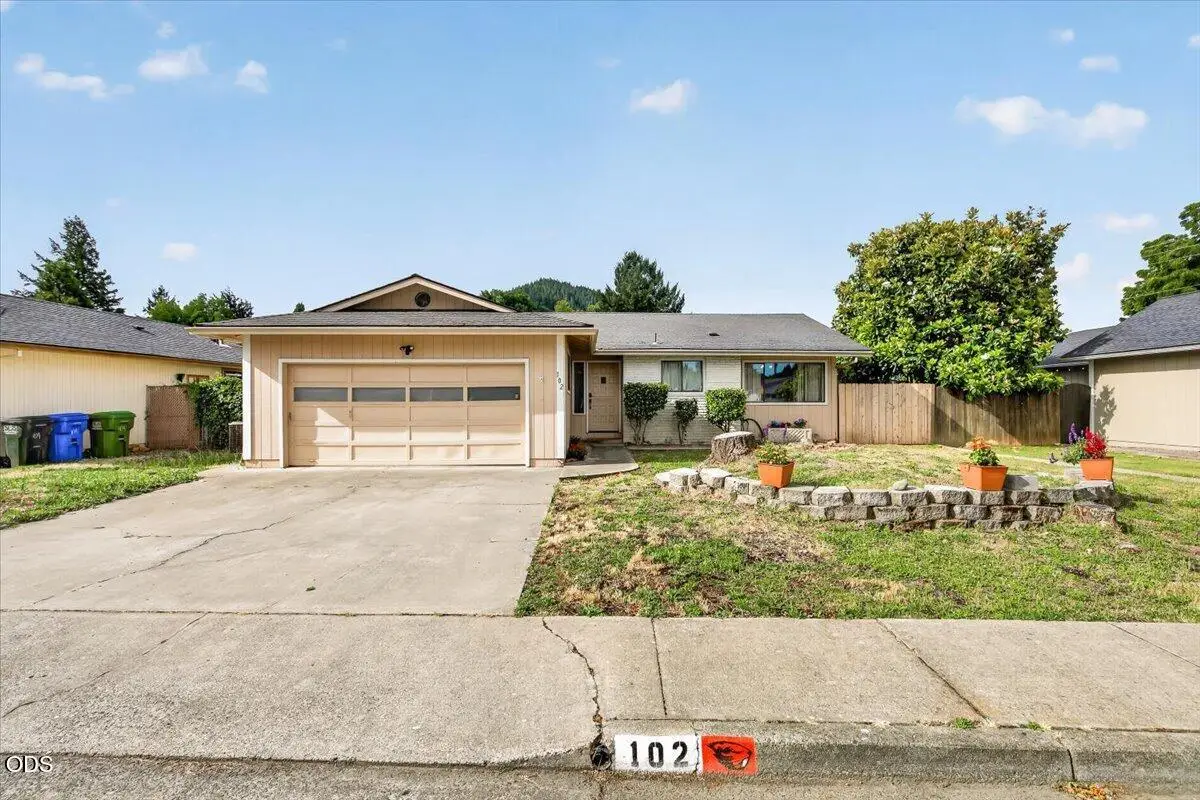 102 Hickory Drive, Rogue River, OR 97537 - #1