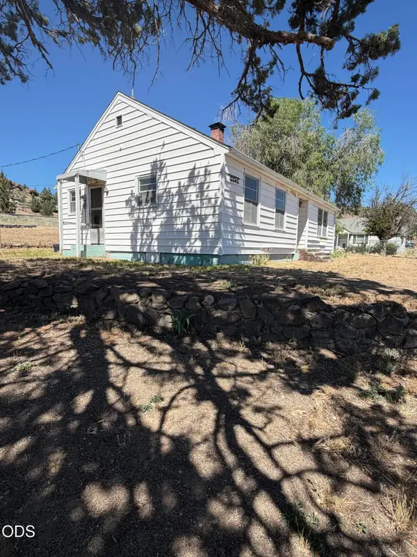 2251 NE Laughlin Road, Prineville, OR 97754