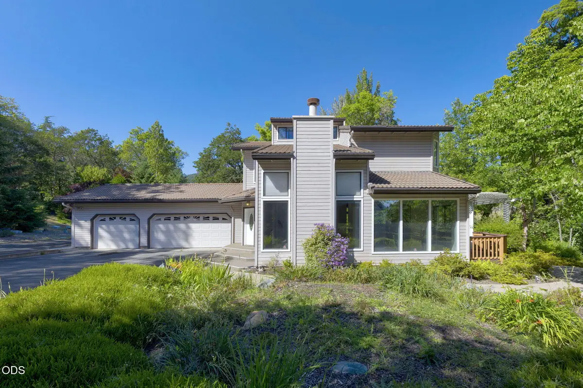 235 Glenoak Lane, Grants Pass, OR 97526 - #1