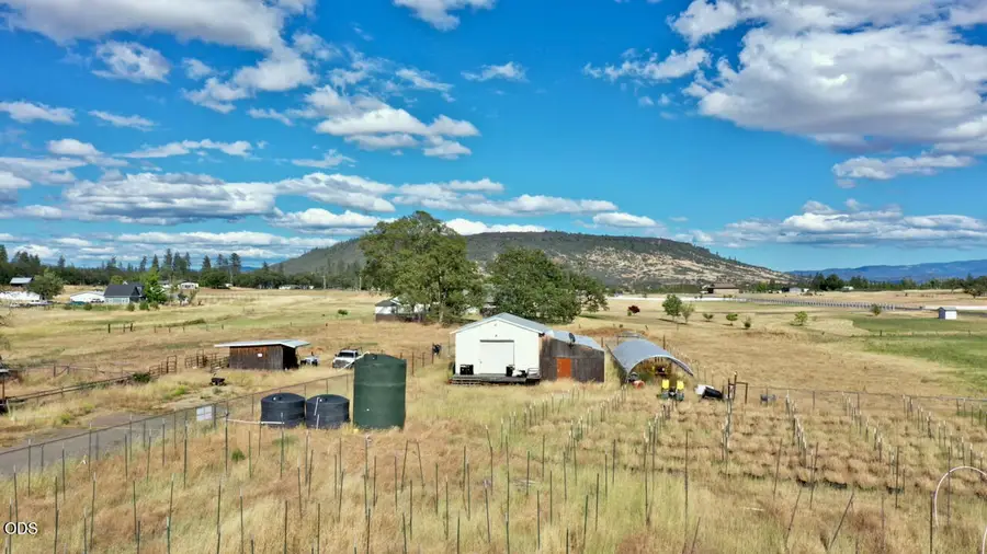 8791 Highway 234, Gold Hill, OR 97525 - #2