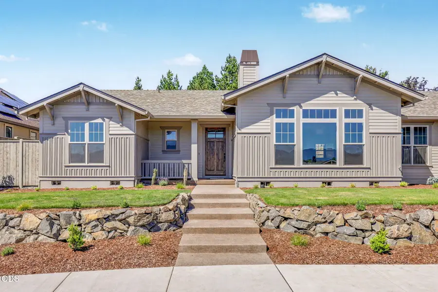 4019 Sunleaf Avenue, Medford, OR 97504 - #2