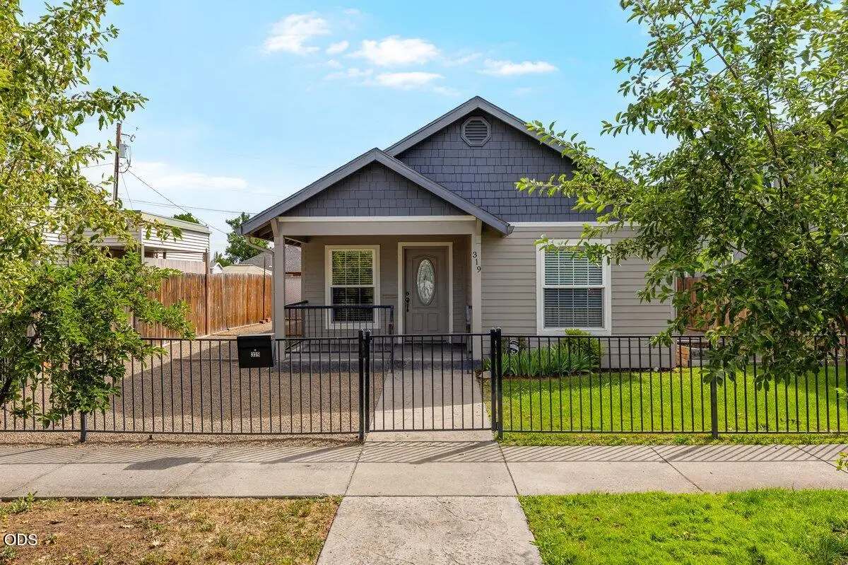 319 S Ivy Street, Medford, OR 97501 - #1