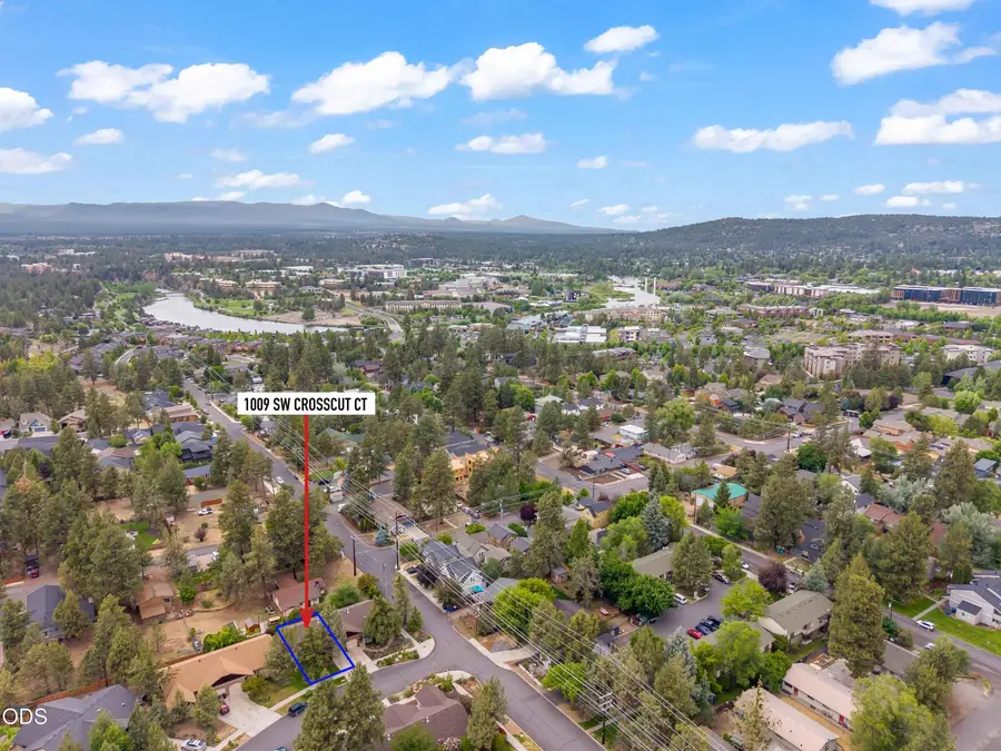 1009 SW Crosscut Court, Bend, OR 97702 - #2