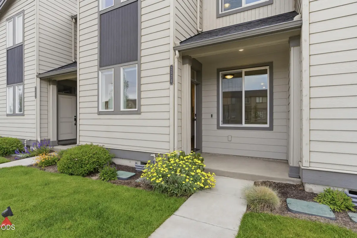 2524 NE Purcell Boulevard, Bend, OR 97701 - #1