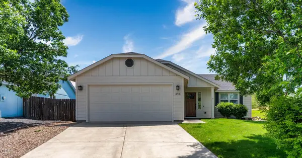 454 NE Spruce Court, Redmond, OR 97756