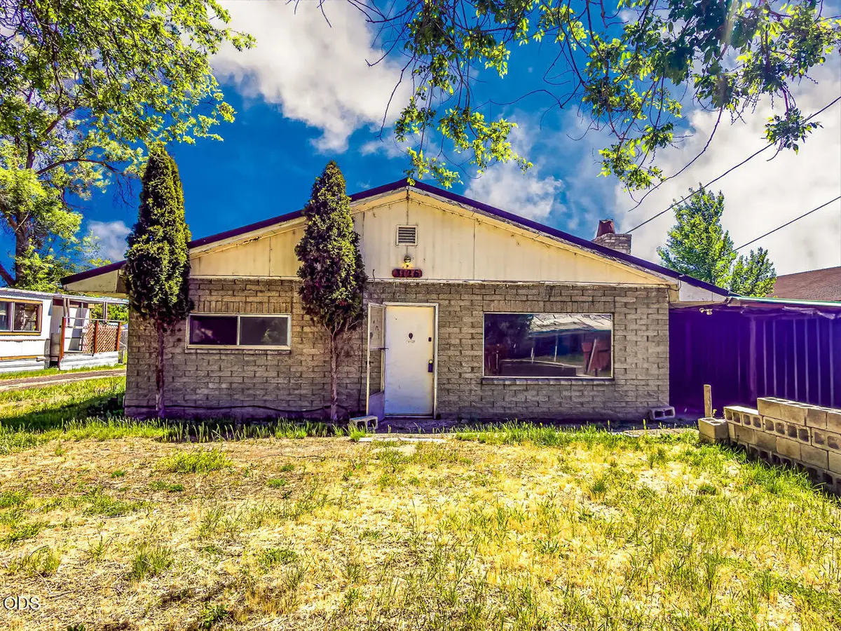 3126 Delaware Avenue, Klamath Falls, OR 97603 - #1