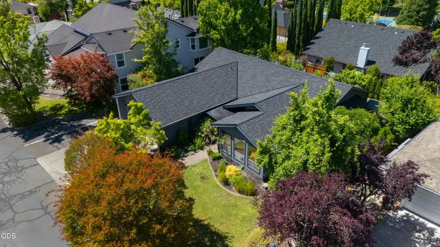 2471 Republic Way, Medford, OR 97504 - #3