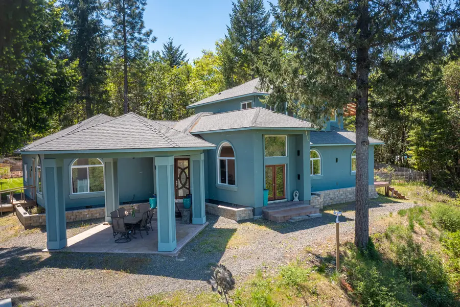 118 Airport Drive, Cave Junction, OR 97523 - #2