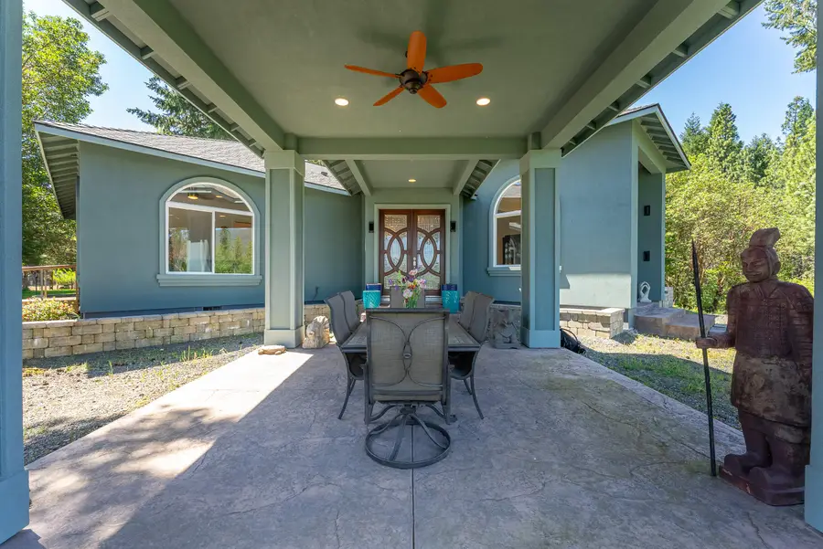 118 Airport Drive, Cave Junction, OR 97523 - #3