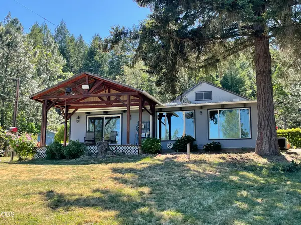 2640 Birdseye Creek Road, Gold Hill, OR 97525