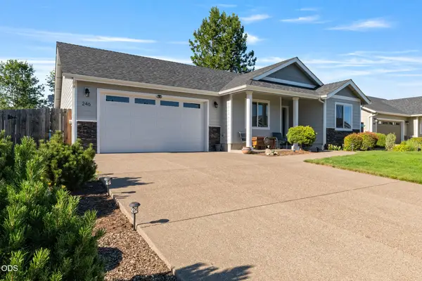 246 Retirement Lane, Cave Junction, OR 97523