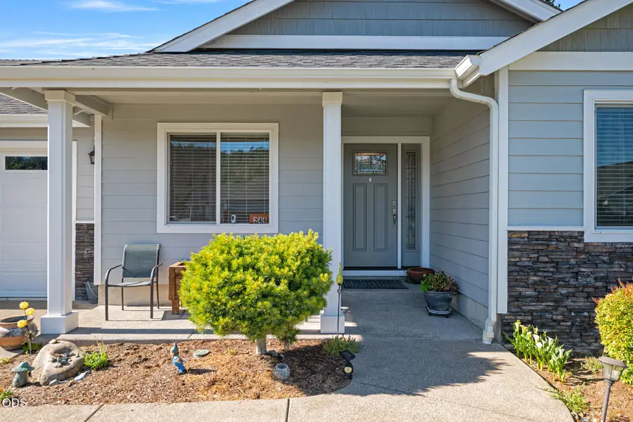 246 Retirement Lane, Cave Junction, OR 97523 - #2