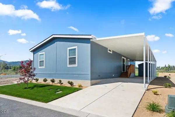 300 Luman Road #146, Phoenix, OR 97535