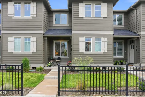 3031 NE Red Jasper Place, Bend, OR 97701