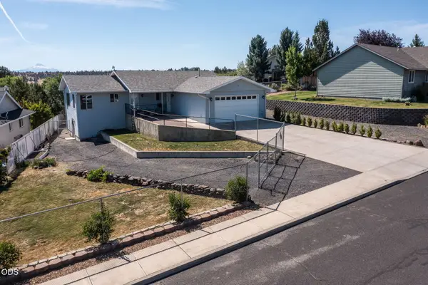 268 NE Hillcrest Street, Madras, OR 97741