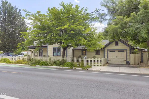 409 NW Dimmick Street, Grants Pass, OR 97526