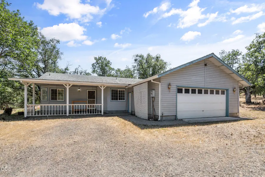 8320 Blackwell Road, Central Point, OR 97502 - #2