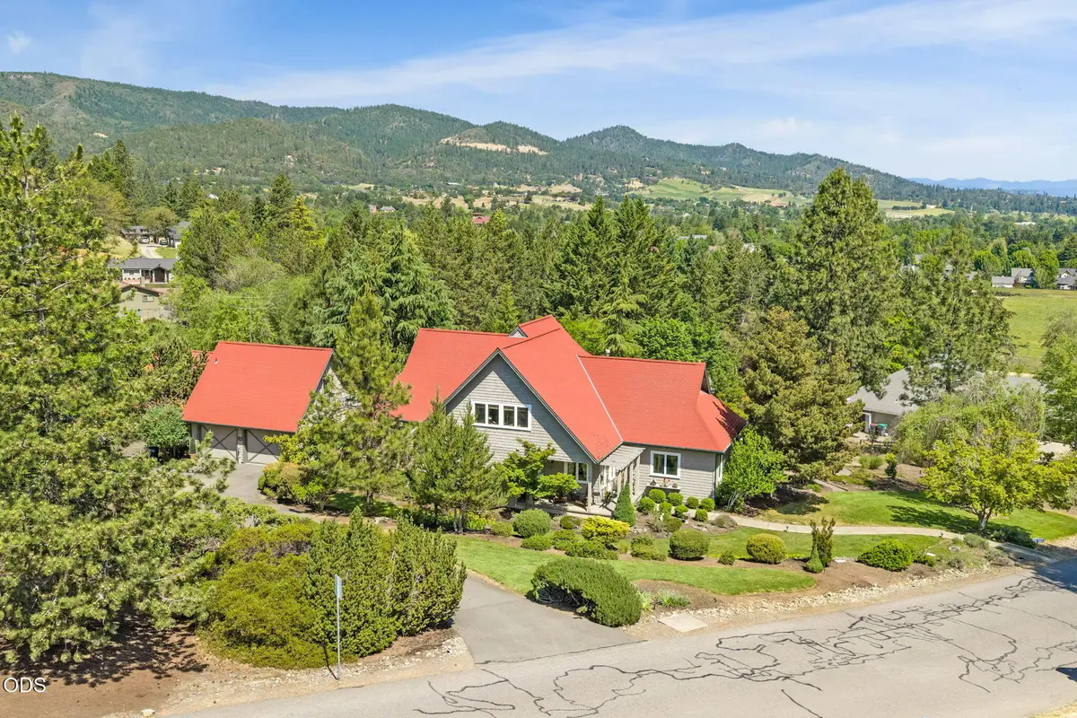 120 Wells Fargo Drive, Jacksonville, OR 97530 - #1