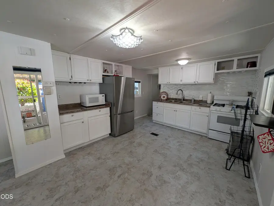 1055 N 5th Street #UNIT 149, Jacksonville, OR 97530 - #3