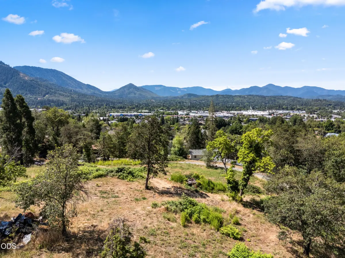 701 NE Tokay, Grants Pass, OR 97526 - #1