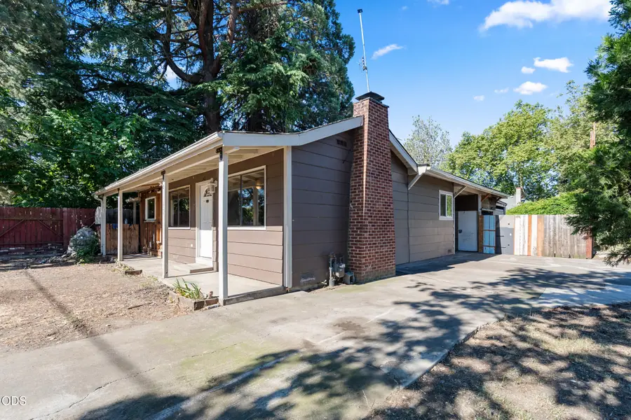 1004 S Grape Street, Medford, OR 97501 - #3