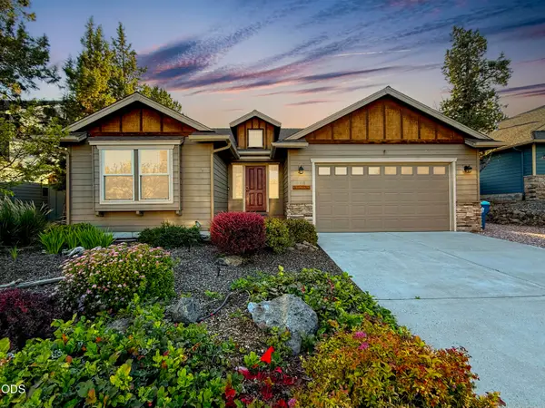 2021 SW 41st Street, Redmond, OR 97756