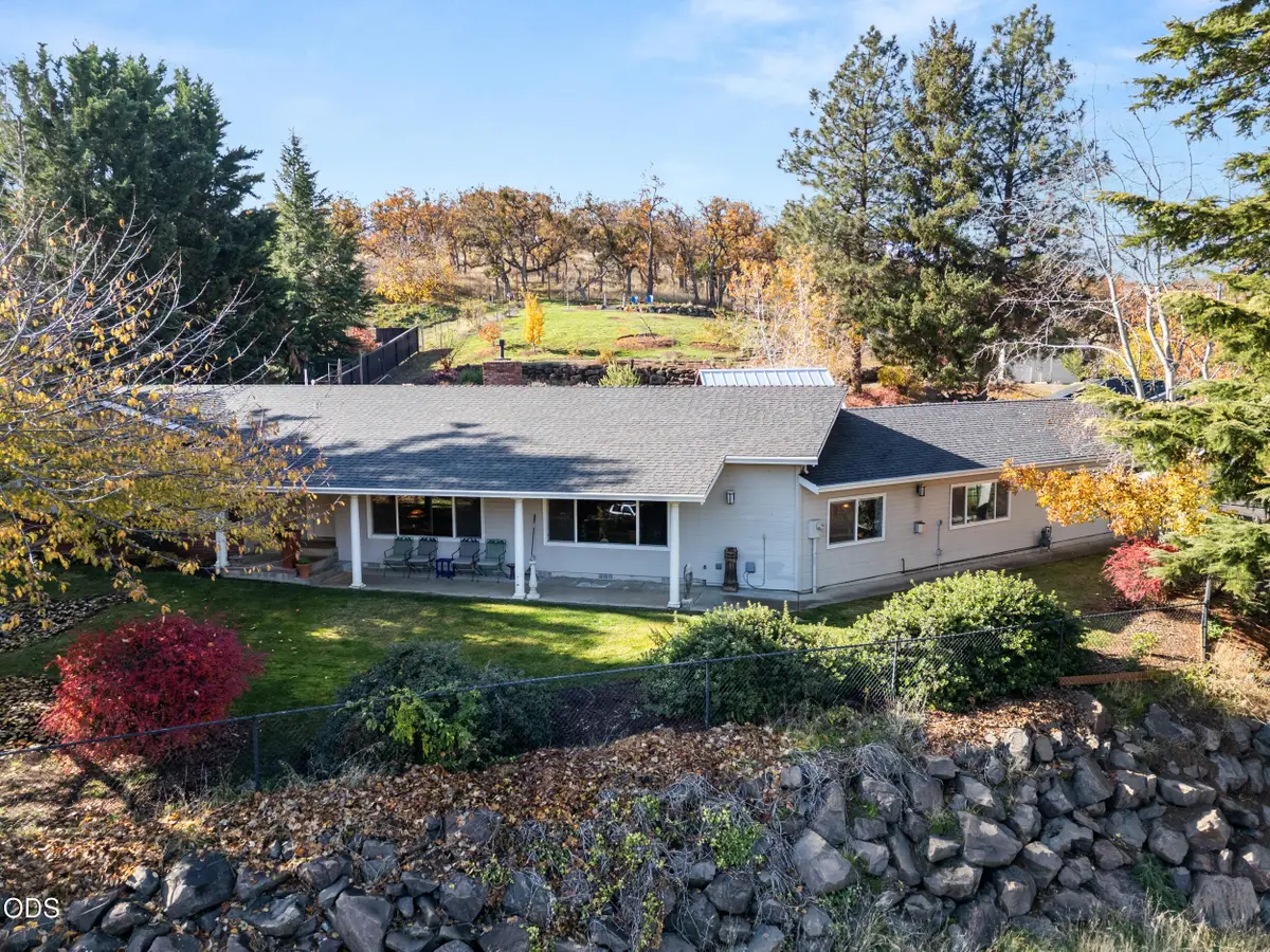 2820 David Lane, Medford, OR 97504 - #1