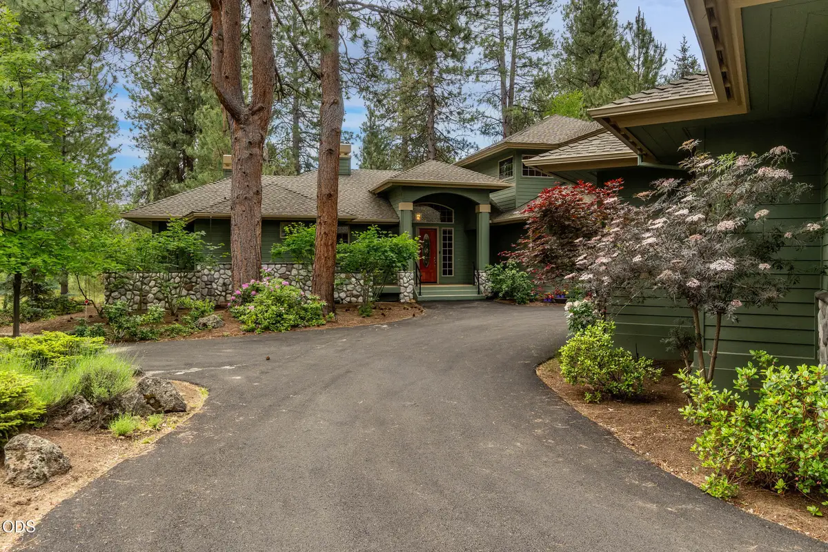 60621 Golf Village Loop, Bend, OR 97702 - #1
