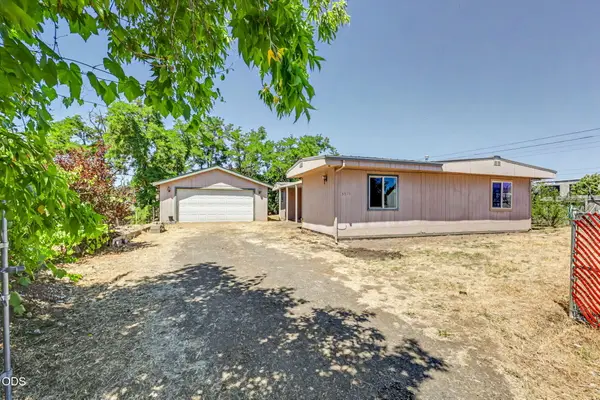 5595 Table Rock Road, Central Point, OR 97502