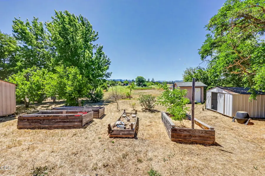 5595 Table Rock Road, Central Point, OR 97502 - #2