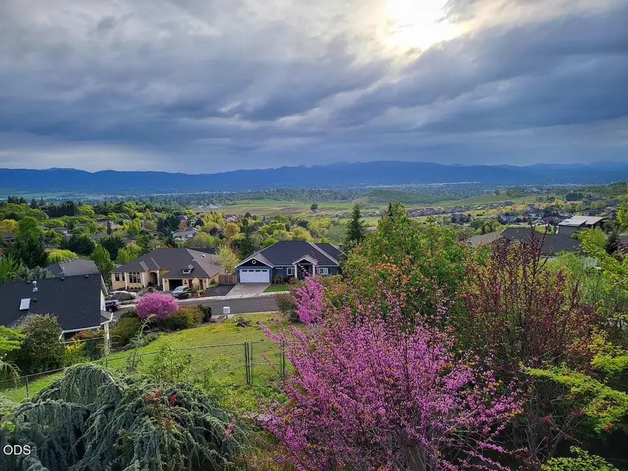 1403 Highcrest Drive, Medford, OR 97504 - #2