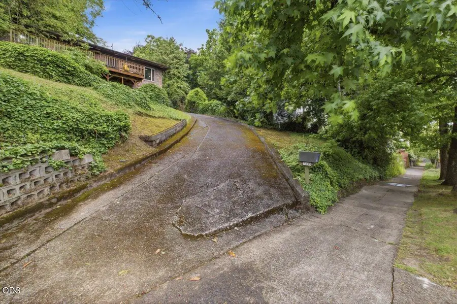 7339 S Corbett Avenue, Portland, OR 97219 - #2